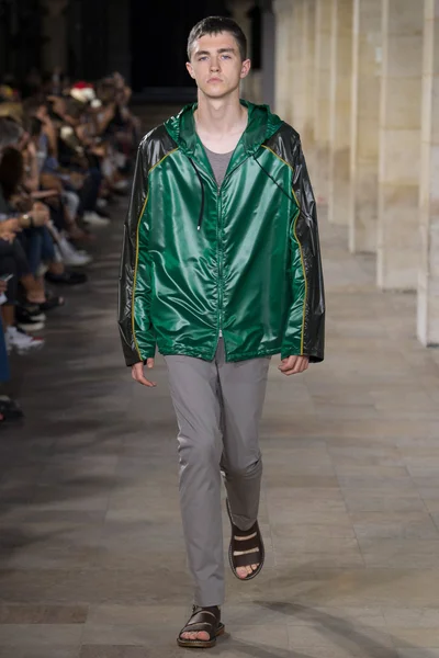 Look 21